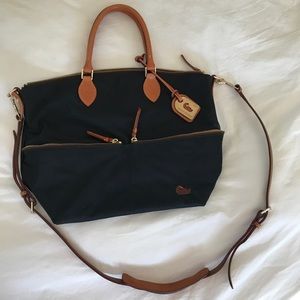Dooney & Bourke navy nylon purse!